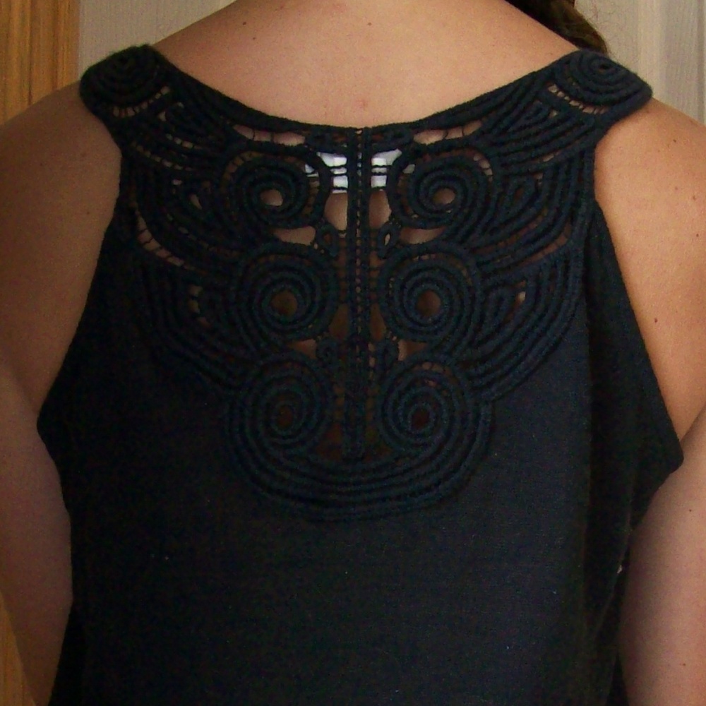 H&M Black Tank Top, Rope Decal, XSmall